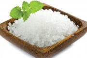12 مورد مفید استفاده از نمک دریا