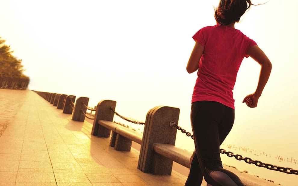 دویدن با شکم خالی برای لاغری مفید است