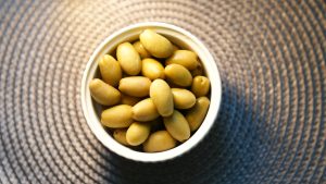 زیتون ماری شور هسته دار 700 گرمی